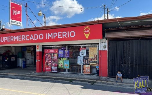 Mercedes Norte supermercado y apto en venta/Mercedes Norte supermarket and apto for sale