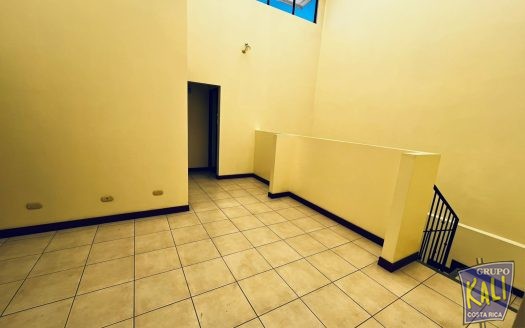 Sector Nunciatura casa de 2 plantas en condo se renta $1,300/Nunciatura area 2 story house for rent $1,300