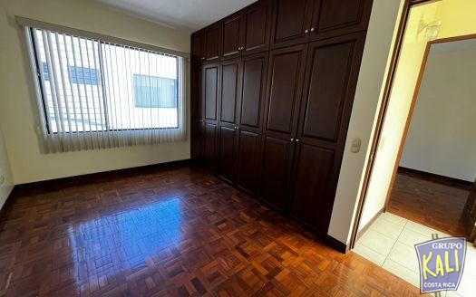 Sector Nunciatura casa de 2 plantas en condo se renta $1,300/Nunciatura area 2 story house for rent $1,300
