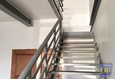 Pavas local 110m2 renta $1300+IVA/Pavas loal 110m2 for rent