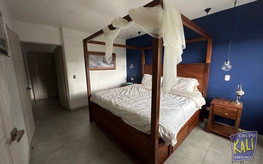 Uruca venta hermoso apto 2do piso $160.000/ Uruca, nice apto for sale $160.000