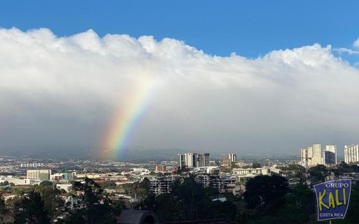 Sn Rafael Escazu apto 5to piso venta/Sn Rafael Escazu apto ffor sale $265.000 great view
