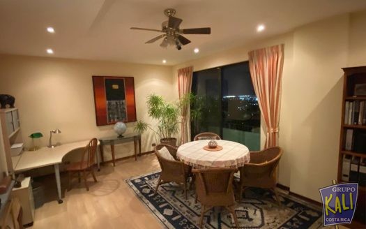Sn Rafael Escazu apto 5to piso venta/Sn Rafael Escazu apto ffor sale $265.000 great view