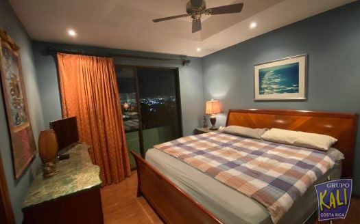 Sn Rafael Escazu apto 5to piso venta/Sn Rafael Escazu apto ffor sale $265.000 great view