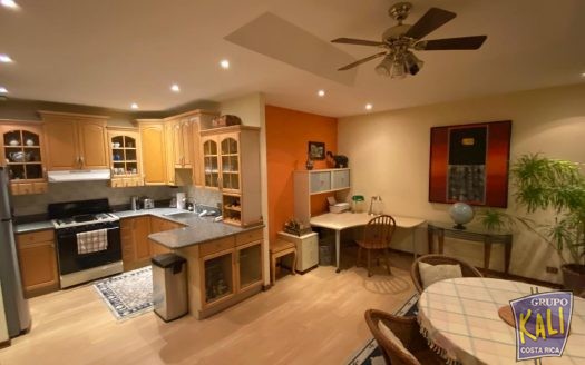 Sn Rafael Escazu apto 5to piso venta/Sn Rafael Escazu apto ffor sale $265.000 great view