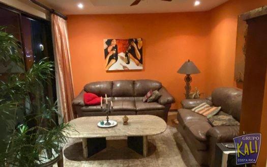 Sn Rafael Escazu apto 5to piso venta/Sn Rafael Escazu apto ffor sale $265.000 great view