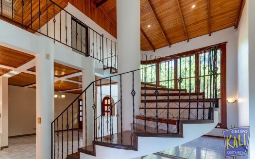 Rohrmoser Geroma casa renta amplia $2600/Rohrmoser Geroma house for rent $2,600