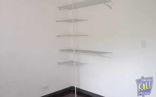 Rohrmoser Geroma casa ind. 2 plantas patio grande $1500/Rohrmoser house for rent $1,500