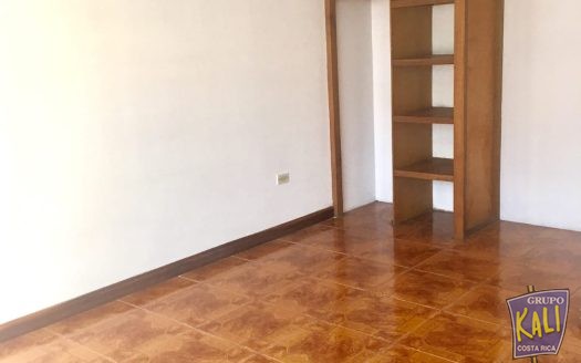 Sabana N casa 2 plantas uso mixto $2,500/2 story house for rent in Sabana Norte