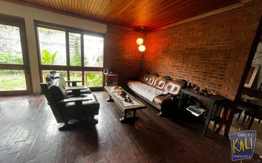 Rohrmoser casa de 1 planta para remodelar o demoler/Rohrmoser 1 story house for sale