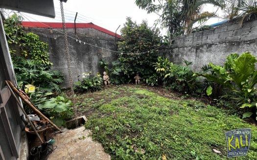 Rohrmoser casa de 1 planta para remodelar o demoler/Rohrmoser 1 story house for sale