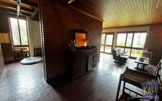 Rohrmoser casa de 1 planta para remodelar o demoler/Rohrmoser 1 story house for sale