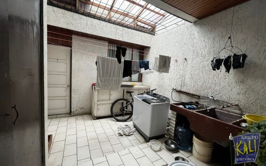 Rohrmoser casa de 1 planta para remodelar o demoler/Rohrmoser 1 story house for sale