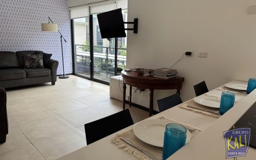 Uruca venta apto 2do piso bello moderno/Uruca modern apto in 2do floor