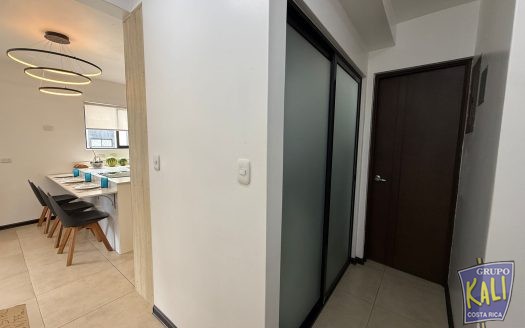 Uruca venta apto 2do piso bello moderno/Uruca modern apto in 2do floor