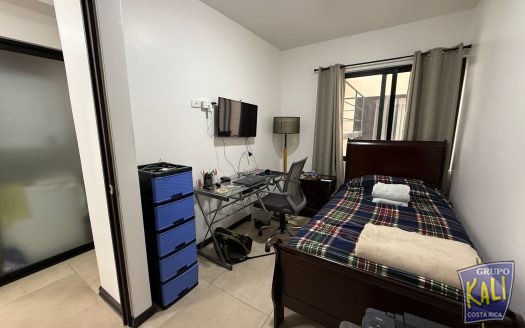 Uruca venta apto 2do piso bello moderno/Uruca modern apto in 2do floor