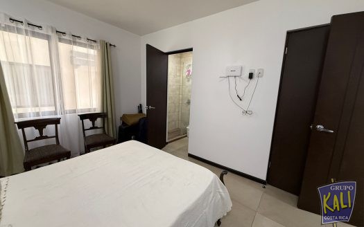 Uruca venta apto 2do piso bello moderno/Uruca modern apto in 2do floor