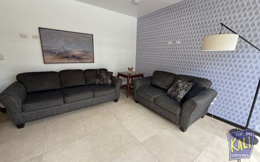 Uruca venta apto 2do piso bello moderno/Uruca modern apto in 2do floor