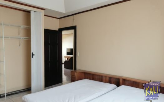 Geroma Rohrmoser renta apto 3er piso 415.000/Geroma apto for rent