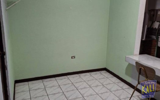 Llorente casa,apto,estudio, 3 en uno se vende/Llorente 3 properties in one for sale