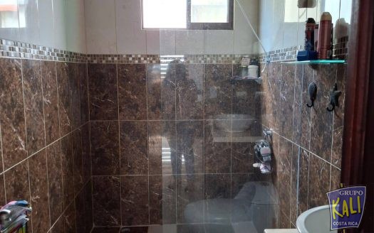 Llorente casa,apto,estudio, 3 en uno se vende/Llorente 3 properties in one for sale