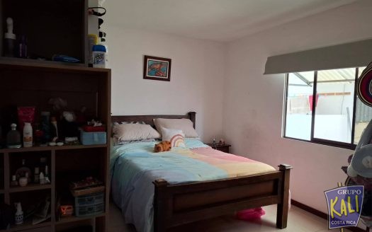 Llorente casa,apto,estudio, 3 en uno se vende/Llorente 3 properties in one for sale