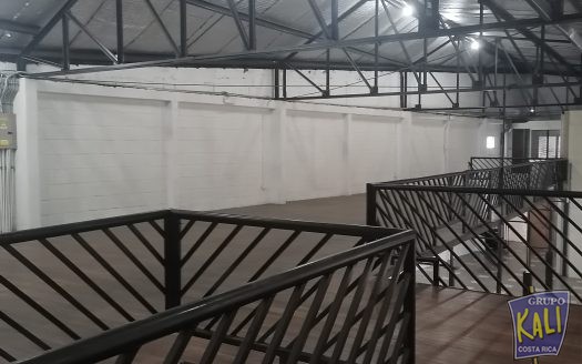 Uruca bodega 850m2 en 2 pisos