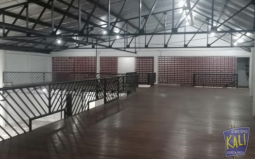 Uruca bodega 850m2 en 2 pisos