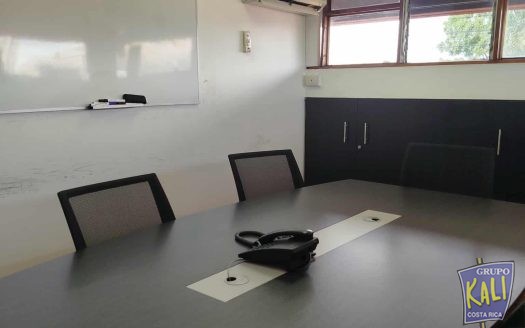 Alquiler de oficina c/servicios Escazu Sn Rafael $600/Escazu office for rent