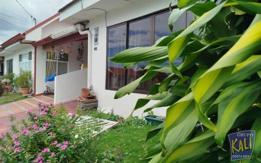 Uruca casita una planta venta 67.000.000/ One story house for sale