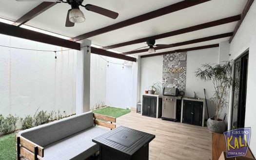 Venta de casa en condo Belen Heredia/2 story house for sale Belen Heredia