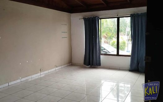 Uruca casita una planta venta 67.000.000/ One story house for sale