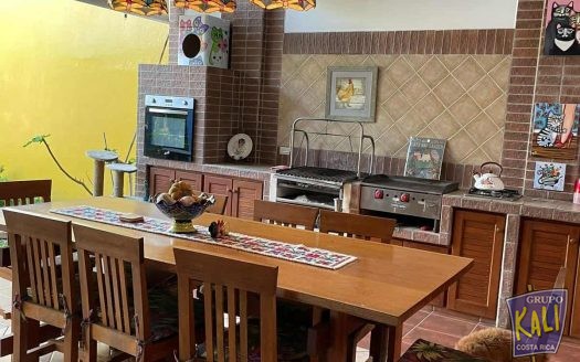 Venta casa de 2 plantas Escazu Laureles/2 story house for sale in Escazu Laureles
