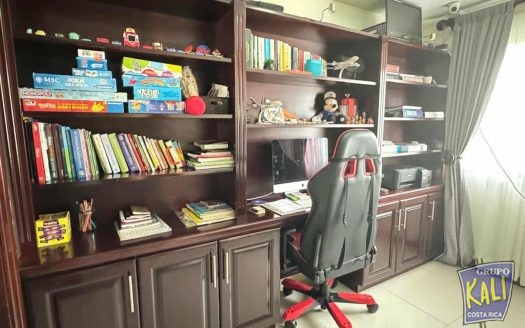 Venta de casa en condo Belen Heredia/2 story house for sale Belen Heredia