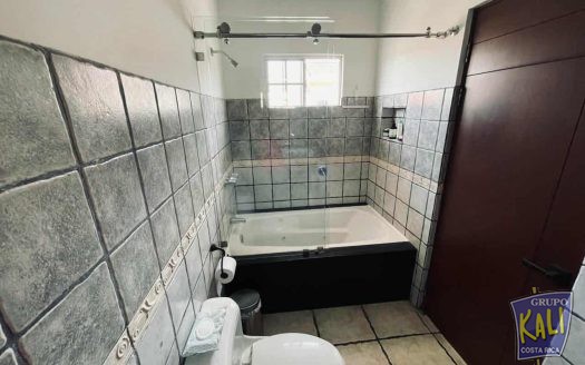 Venta condominio de 2 pisos en Belen Heredia/2 story condo house for sale Belen Heredia