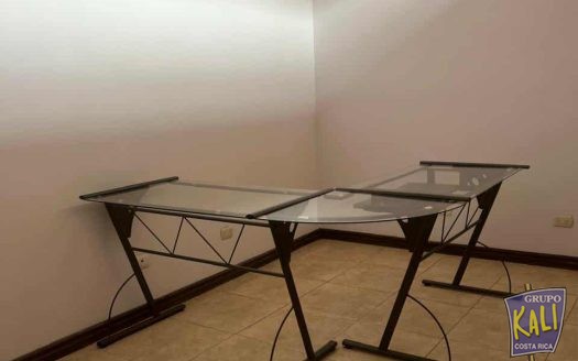 Alquiler de oficina de 11m2 Sta Catalina Pavas/ Office for rent Sta Catalina Pavas