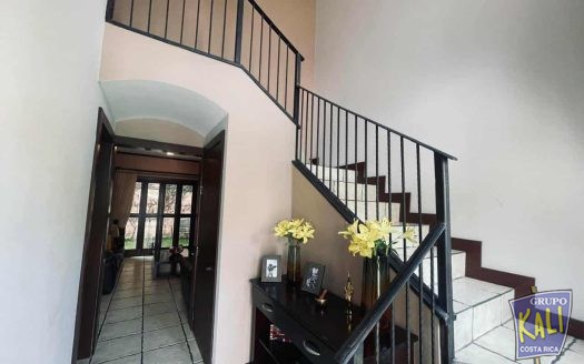 Venta condominio de 2 pisos en Belen Heredia/2 story condo house for sale Belen Heredia