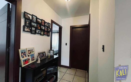 Venta condominio de 2 pisos en Belen Heredia/2 story condo house for sale Belen Heredia