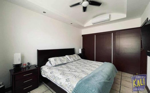 Venta condominio de 2 pisos en Belen Heredia/2 story condo house for sale Belen Heredia