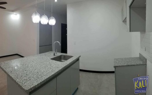 Geroma Rohrmoser venta de apartamento en primer piso $175.000/Geroma apto for sale $175.000