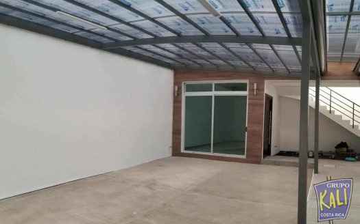 Geroma Rohrmoser venta de apartamento en primer piso $175.000/Geroma apto for sale $175.000