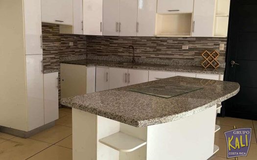 Venta de apartamento Rohrmoser 4to piso/Rohrmoser apto for sale great view