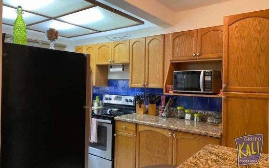 Rohrmoser venta casa 2 plantas en condo/Rohrmoser 2 story house for sale in condo