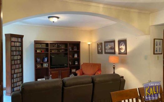 Rohrmoser venta casa 2 plantas en condo/Rohrmoser 2 story house for sale in condo