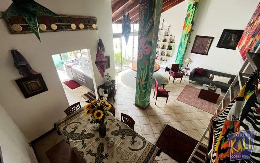 Uruca sector de San Jose Palacio casa 2 plantas renta/2 story house for rent in La Uruca Robledal