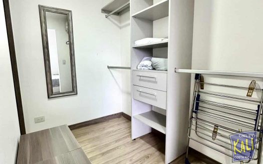 Escazu apartamento amoblado en venta moderno bonito/Furnished apartment for sale Escazufor sale