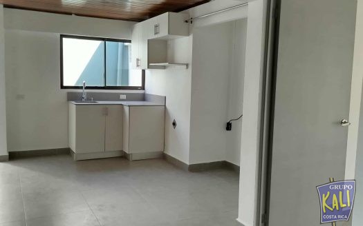 Triangulo, Rohrmoser alquiler de apartamento 2do piso/Triangulo Rohrmoser apto for rent