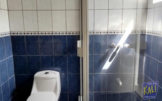 Triangulo, Rohrmoser alquiler de apartamento 2do piso/Triangulo Rohrmoser apto for rent