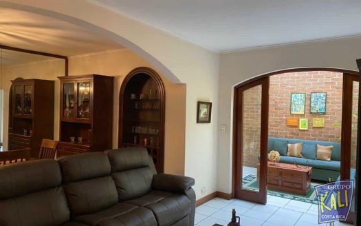 Rohrmoser venta casa 2 plantas en condo/Rohrmoser 2 story house for sale in condo
