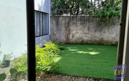 Triangulo, Rohrmoser alquiler de apartamento 2do piso/Triangulo Rohrmoser apto for rent